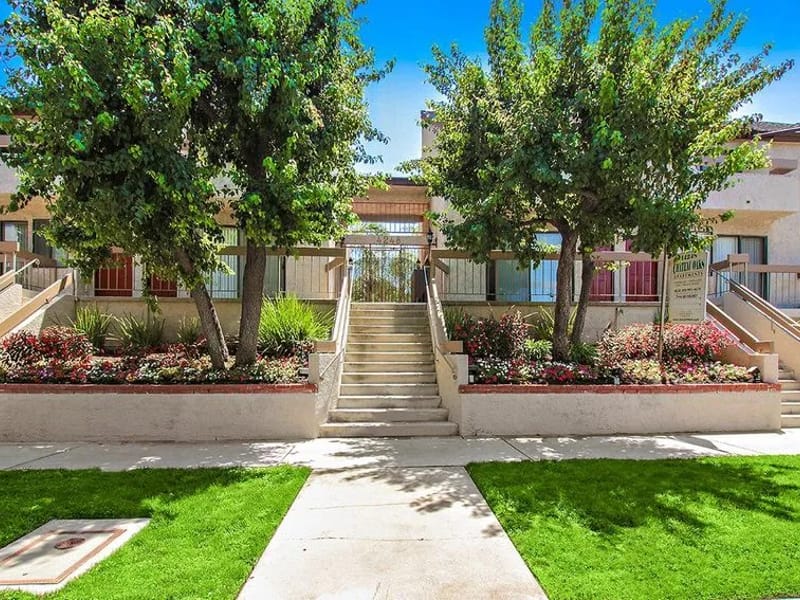 Chateau Of Oaks - Assisted Living in Sherman Oaks, CA photo 1