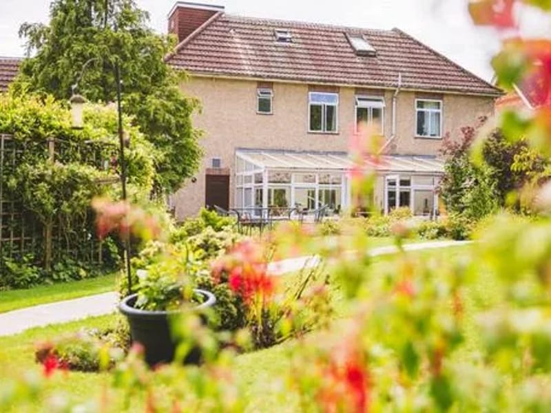 Two Beeches Nursing Home - Nursing Home in Waterlooville, England photo 3