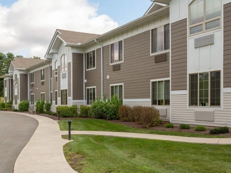 The Reserve At East Longmeadow - Assisted Living in East Longmeadow, MA photo 2