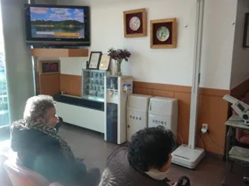 따뜻한 노인재가센터 - 방문요양 in 서구, 대전광역시 photo 1