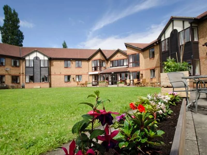 Wellburn House - Nursing Home in Stockton-On-Tees, England photo 3