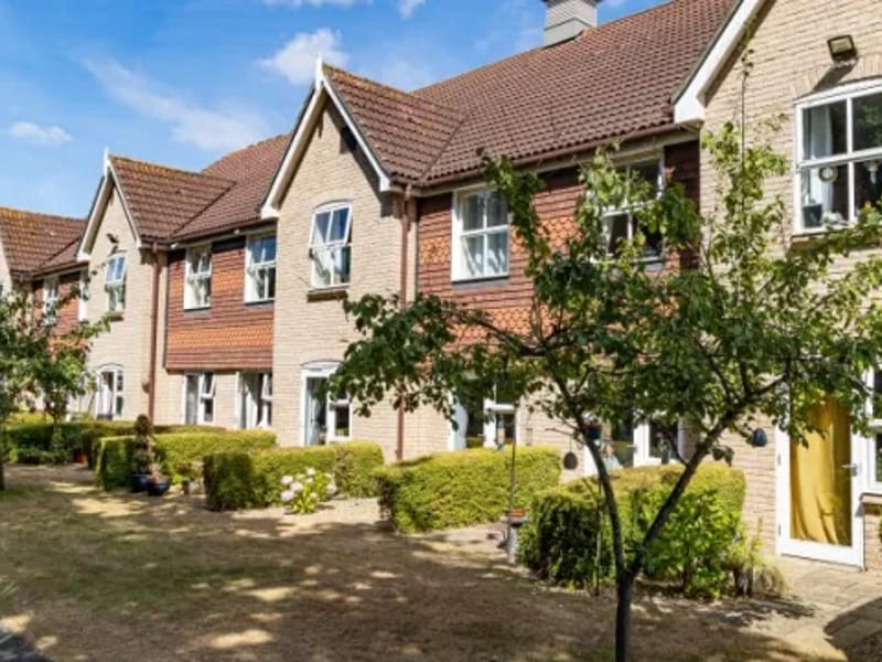 Mary Chapman Court in Norwich, England photo 2