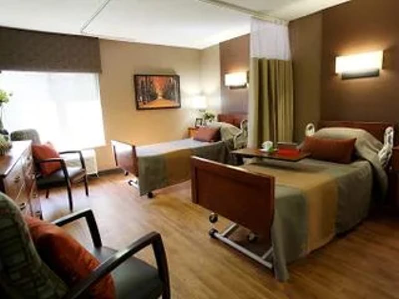 Advanced Healthcare Center - Nursing Home in Toledo, OH photo 2