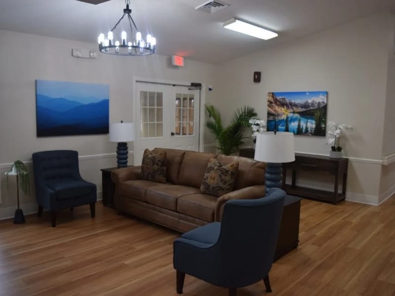 South High Senior Living - Assisted Living in Knoxville, TN photo 3