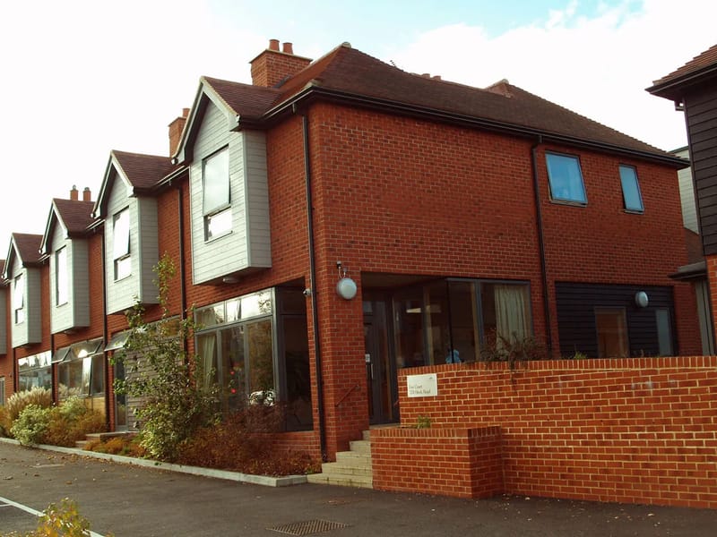 Firs Court - Assisted Living in Chessington, England photo 2
