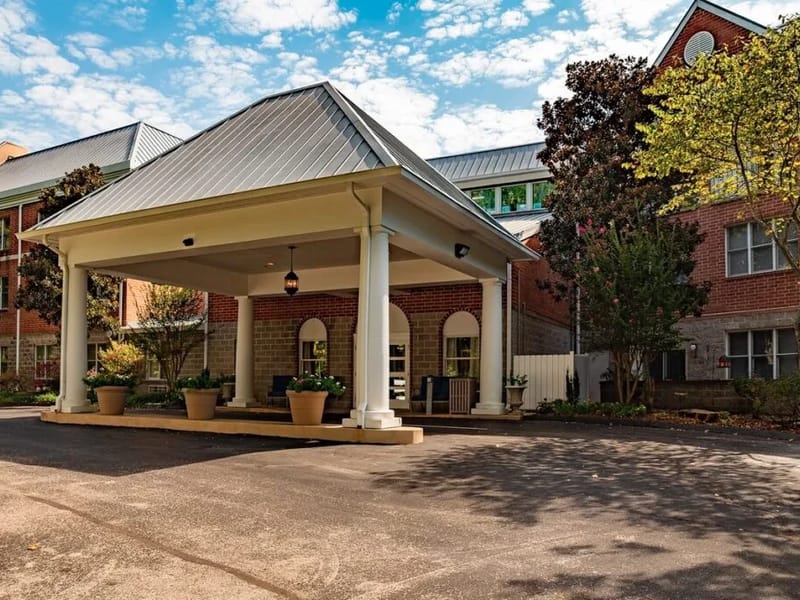 Assisted Living At Standifer Place — Assisted Living, Chattanooga, TN · photo 2