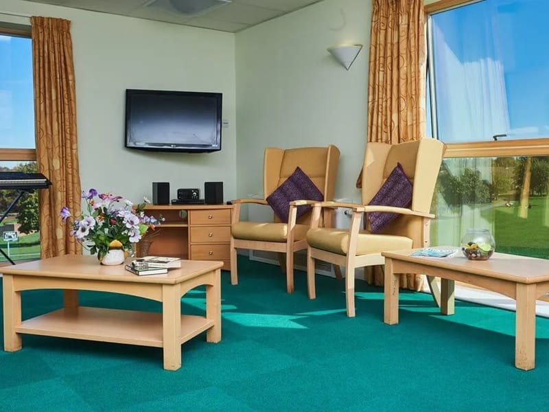 Addington Heights - Assisted Living in Croydon, England photo 2