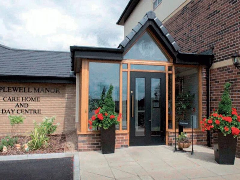 Mapplewell Manor - Nursing Home in Barnsley, England photo 3