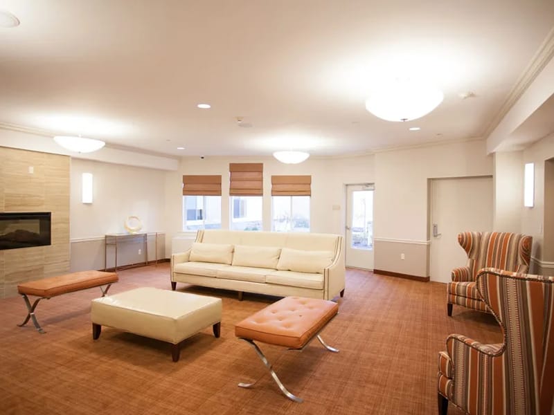 Amber Court of Westbury - Assisted Living in Westbury, NY photo 3