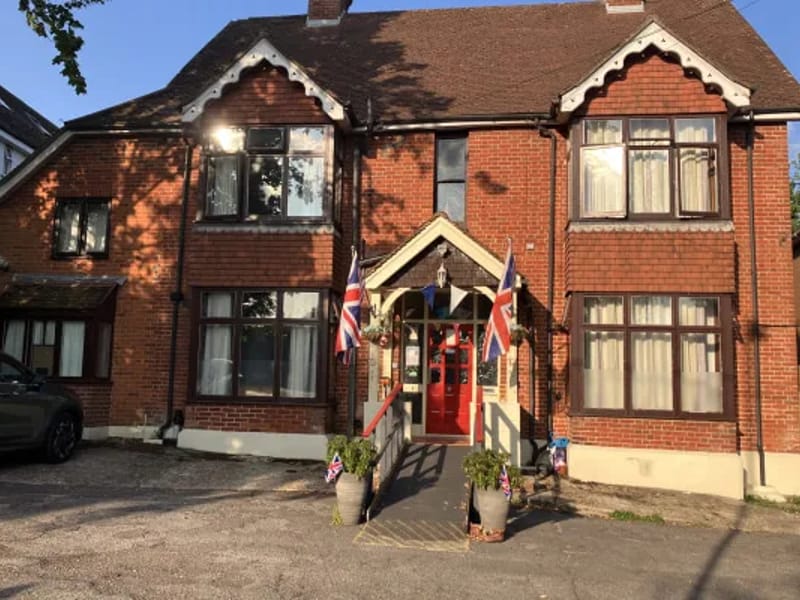 Little Brooke - Assisted Living in Eastleigh, England photo 4