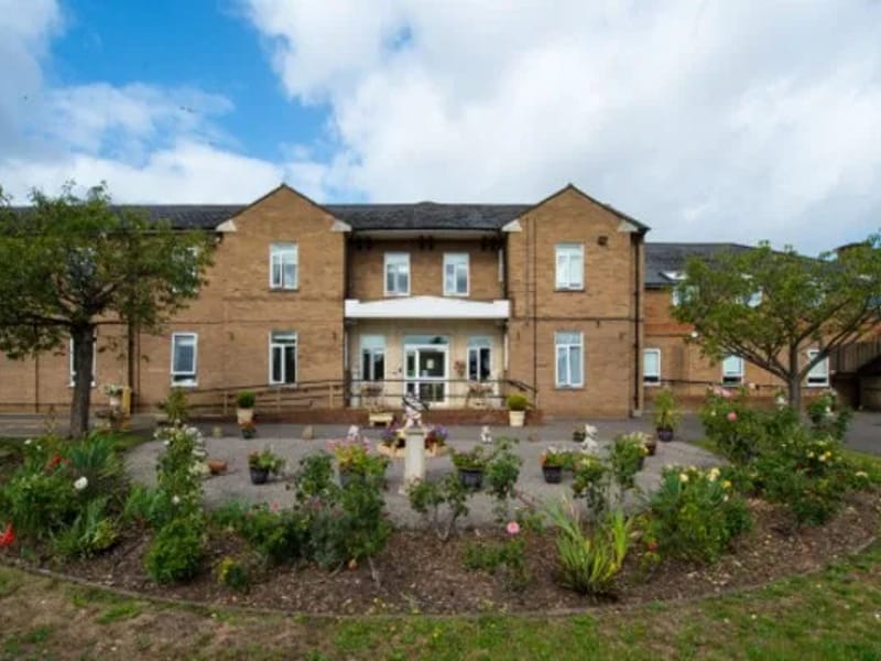St Augustine's Care Home - Nursing Home in Addlestone, England photo 1