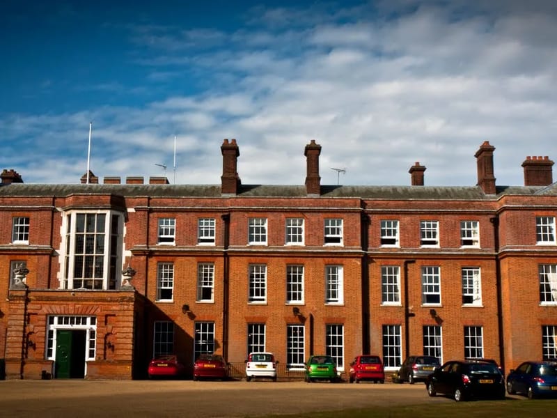 Cumberland Lodge - Nursing Home in Southend-On-Sea, England photo 3