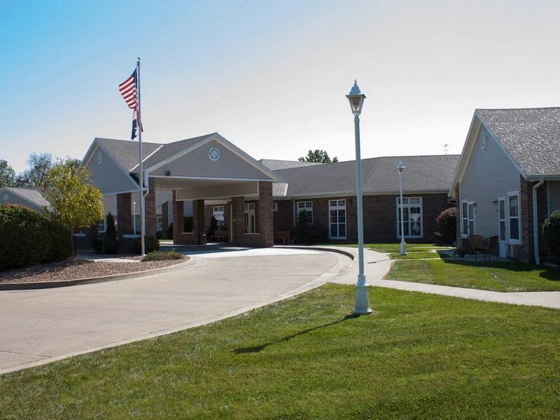 Country Club Care Center Of Warrensburg - Assisted Living in Warrensburg, MO photo 1