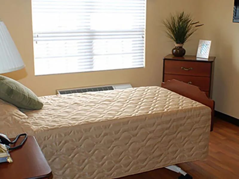 Astoria Skilled Nursing and Rehabilitation - Nursing Home in Canton, OH photo 2
