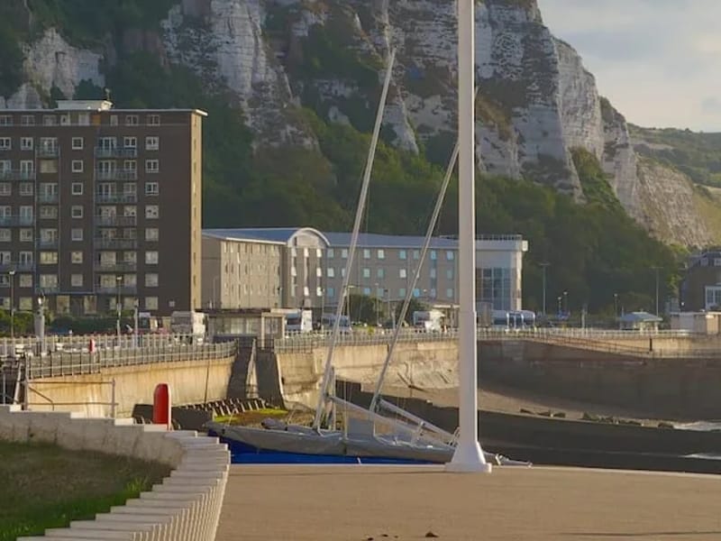 Wave Hill in Dover, England photo 1