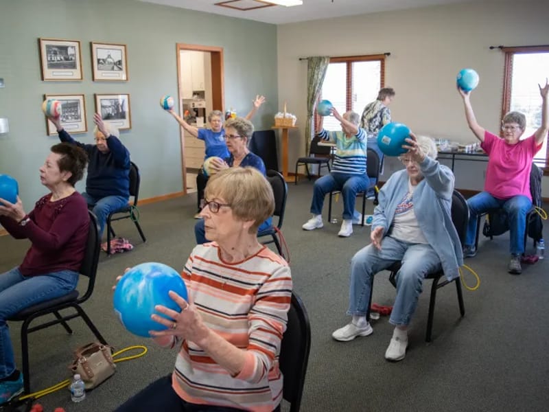 Apple Ridge Care Center - Nursing Home in Waverly, MO photo 4