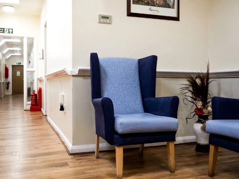 Langdale Lodge - Nursing Home in Chesterfield, England photo 5