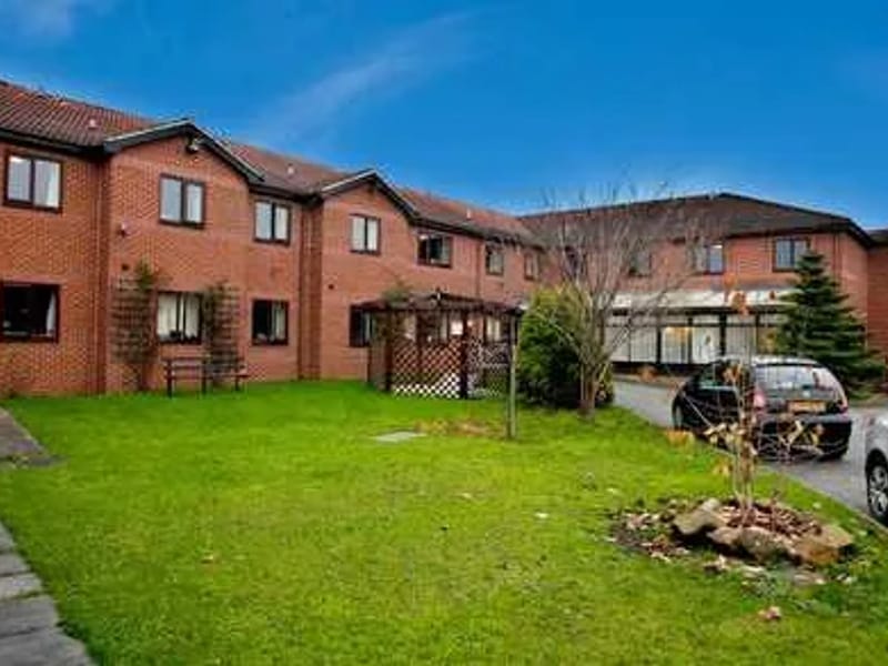 Oakwood Grange - Nursing Home in Barnsley, England photo 3