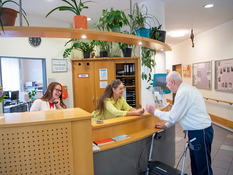 Zentrum für Betreuung und Pflege Curanum - Pflegeheim in Augsburg, Bayern photo 2