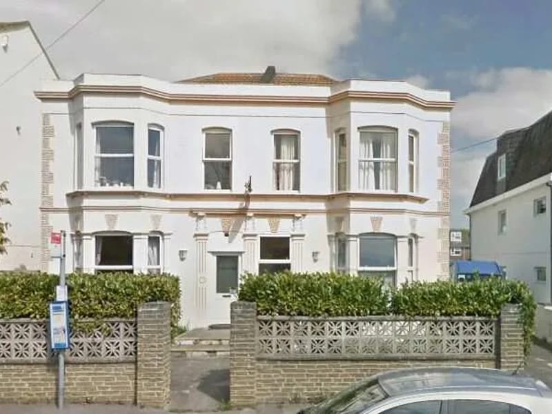 Ashton Manor - Assisted Living in Bognor Regis, England photo 2