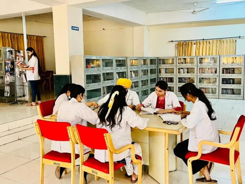 Sri Sukhmani Dental College and Hospital - अस्पताल in Mohali, Punjab photo 1