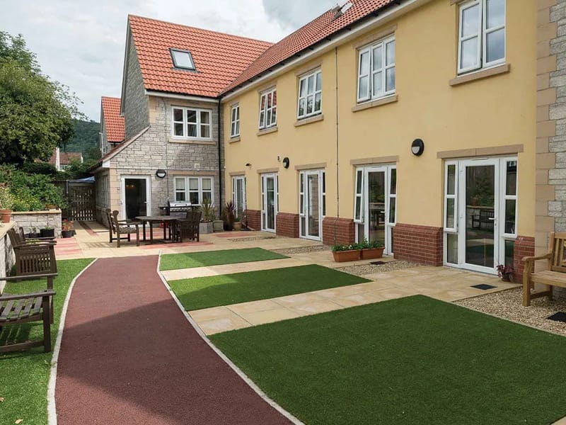 Greenhill House - Assisted Living in Cheddar, England photo 2