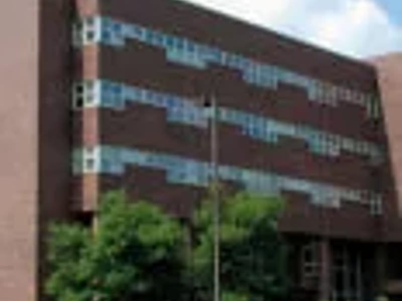 Alaris Health at the Chateau - Nursing Home in Rochelle Park, NJ photo 2