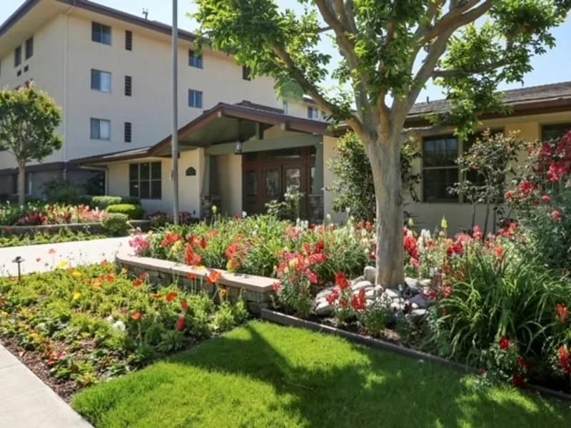Ararat Board And Care - Assisted Living in North Hollywood, CA photo 2