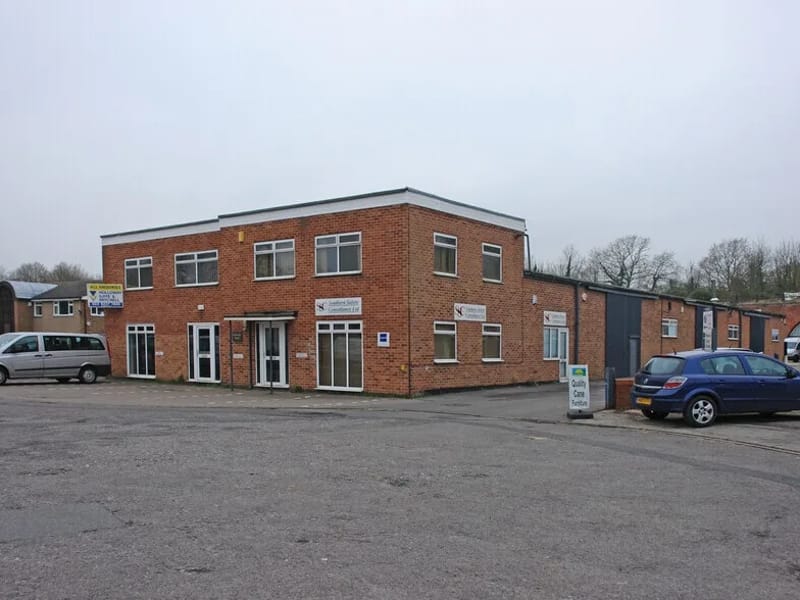 Newgate Lane in Fareham, England photo 2