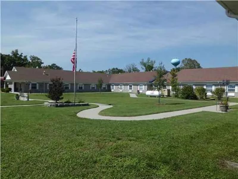Forsyth Care Center - Nursing Home in Forsyth, MO photo 2