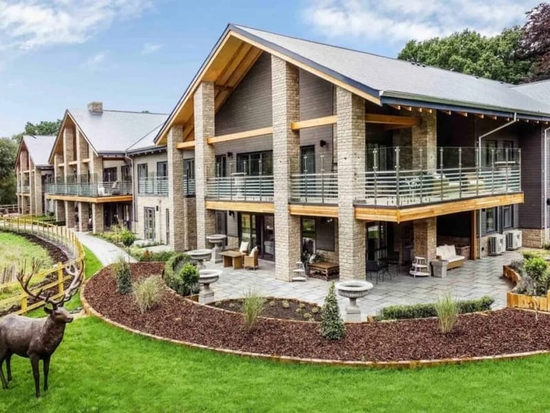 Kings Lodge - Assisted Living in Camberley, England photo 3