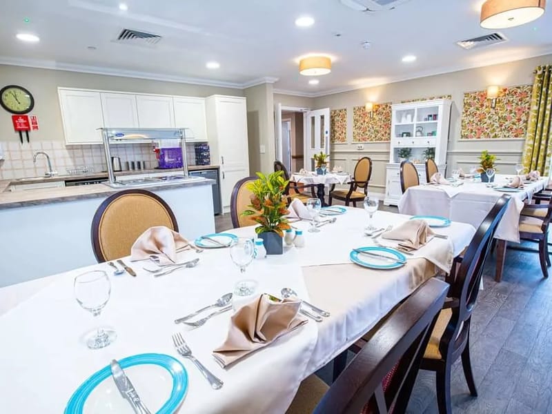 Dashwood Manor - Nursing Home in Basingstoke, England photo 3