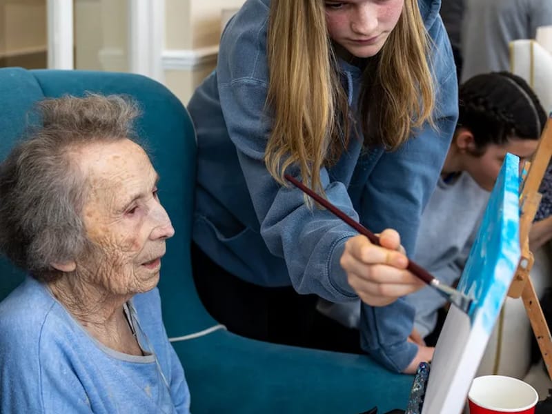 Stone House Nursing Home - Memory Care in Aylesbury, England photo 2