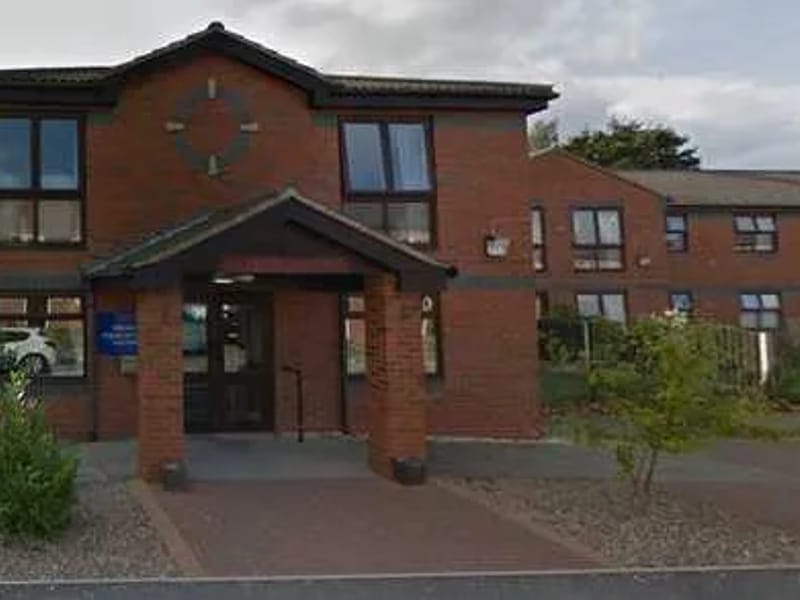 Highstone Mews Care Home - Nursing Home in Barnsley, England photo 2
