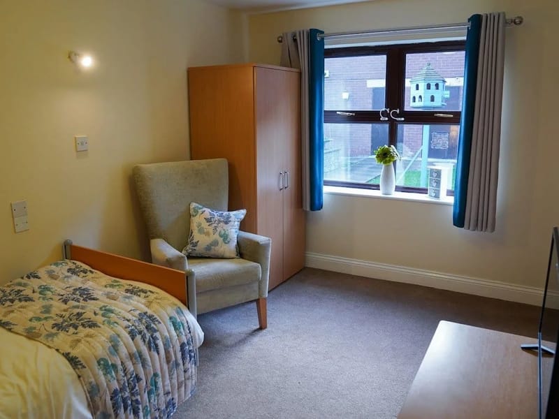 The Dovecote Residential Care Home in Mansfield, England photo 2
