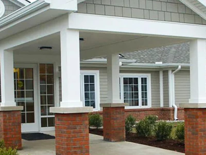 Mission Point Nursing & Physical Rehabilitation Ce - Nursing Home in Holly, MI photo 3