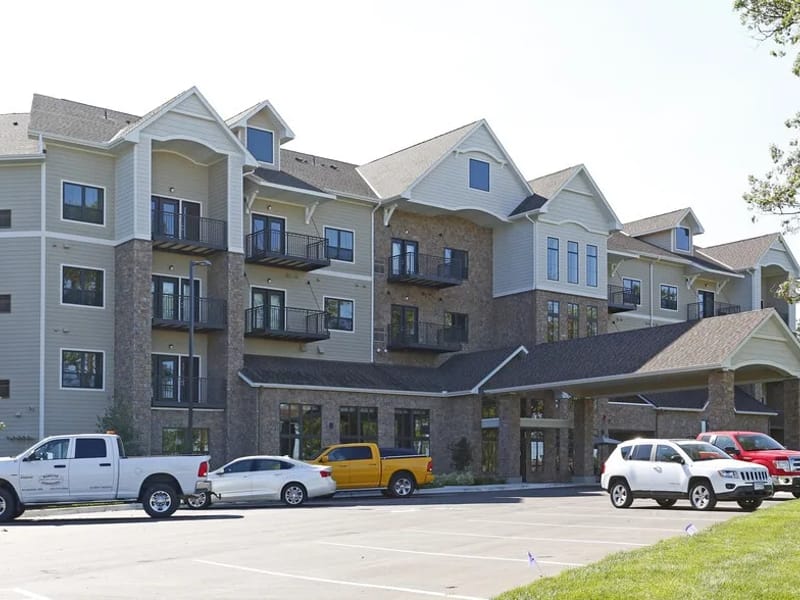 Chateau Waters - Assisted Living in Sartell, MN photo 2