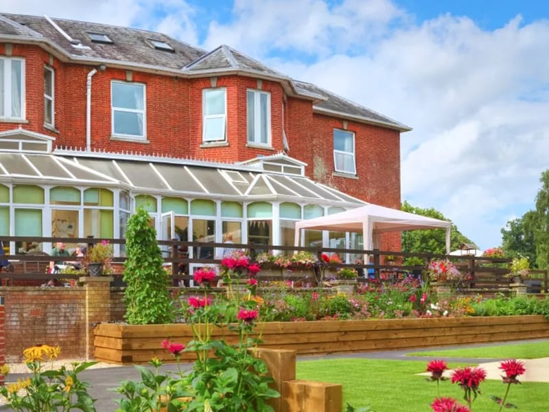 Allenbrook Nursing & Residential Care - Nursing Home in Fordingbridge, England photo 1