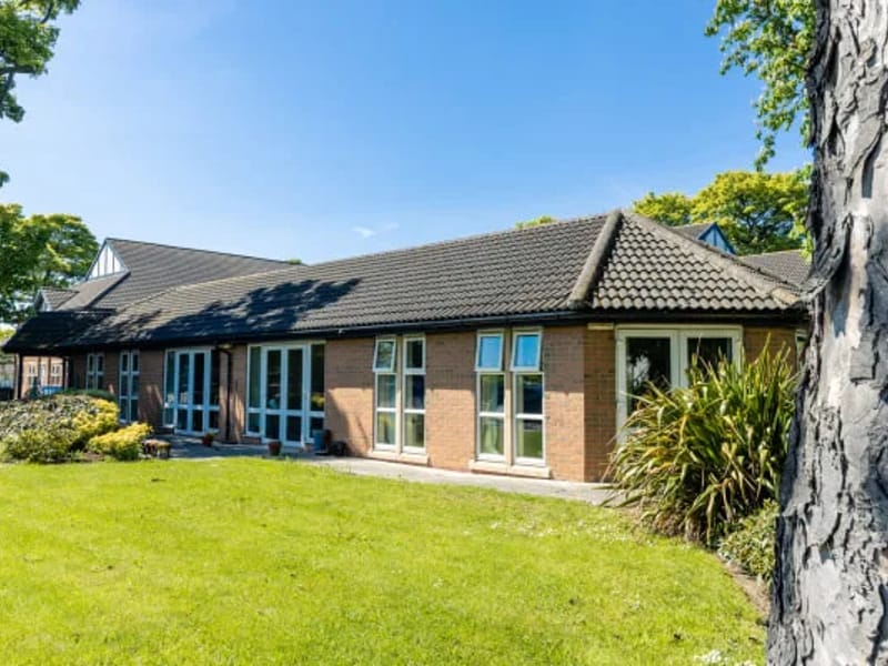 Grove Lodge and Courtyard - Nursing Home in Middlesbrough, England photo 2