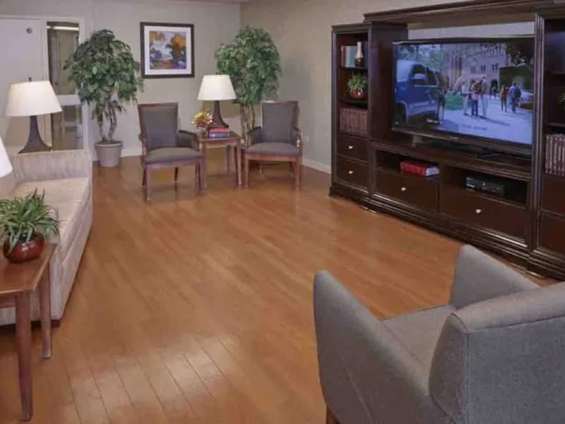 Arbors at Delaware - Nursing Home in Delaware, OH photo 2