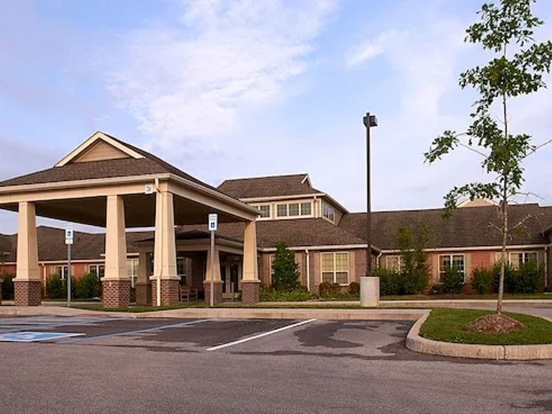 Chalet Rehabilitation and Healthcare Center - Nursing Home in Indianapolis, IN photo 3