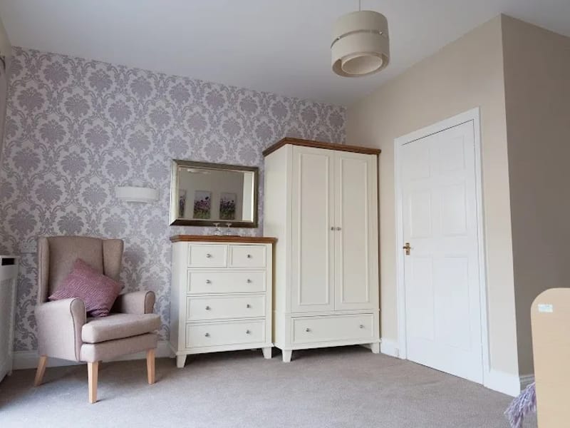 Beauchamp Court - Assisted Living in East Molesey, England photo 2