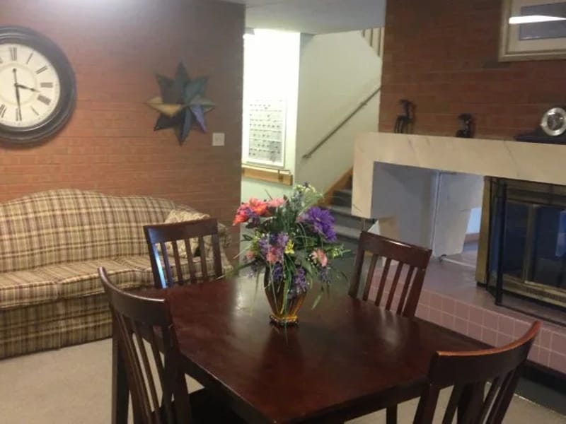Flanagan Rehabilitation & Hcc - Nursing Home in Flanagan, IL photo 2