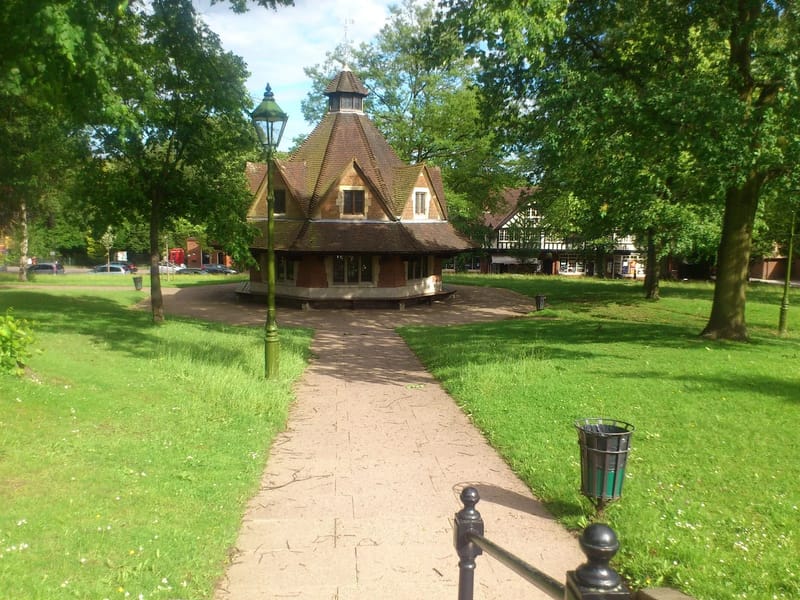 Bournville Gardens Village in Birmingham, England photo 2
