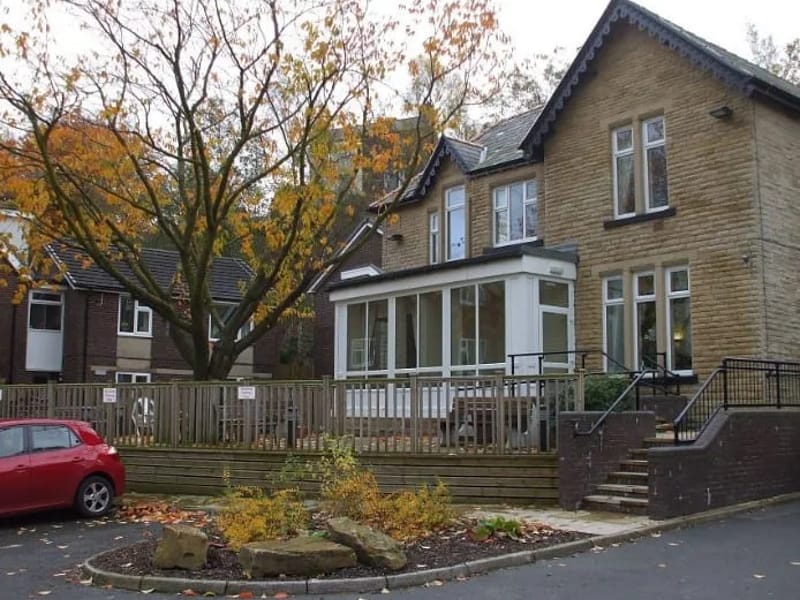 Dryclough Manor - Assisted Living in Oldham, England photo 2