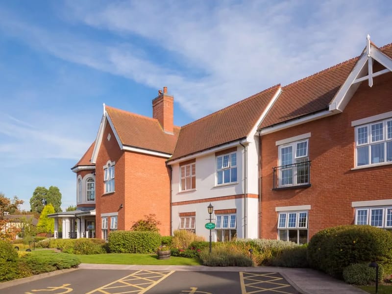 Foxland Grange - Nursing Home in Wolverhampton, England photo 3