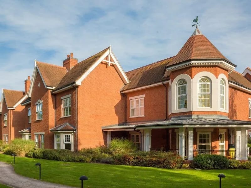 Foxland Grange - Nursing Home in Wolverhampton, England photo 1