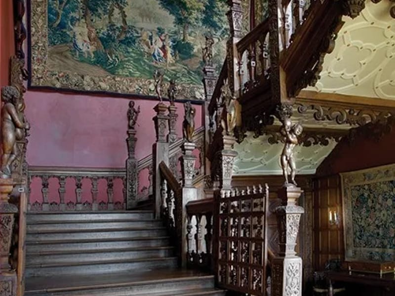 Hatfield House in Coventry, England photo 2