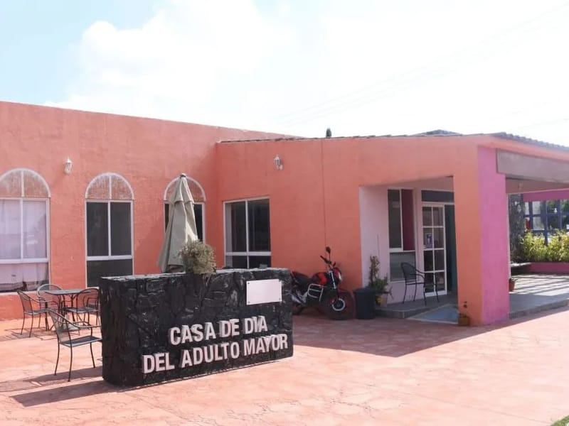 CASA DE DIA DEL ADULTO MAYOR MARIPOSAS EN OTOÑO - Hogar de Ancianos in Valle De Chalco Solidaridad, Estado de México photo 1