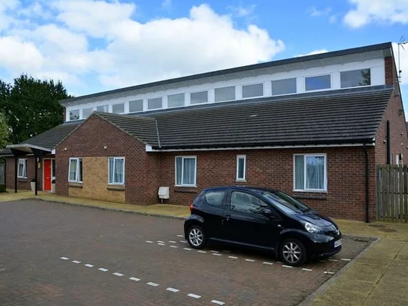Farfield Drive in Leeds, England photo 1